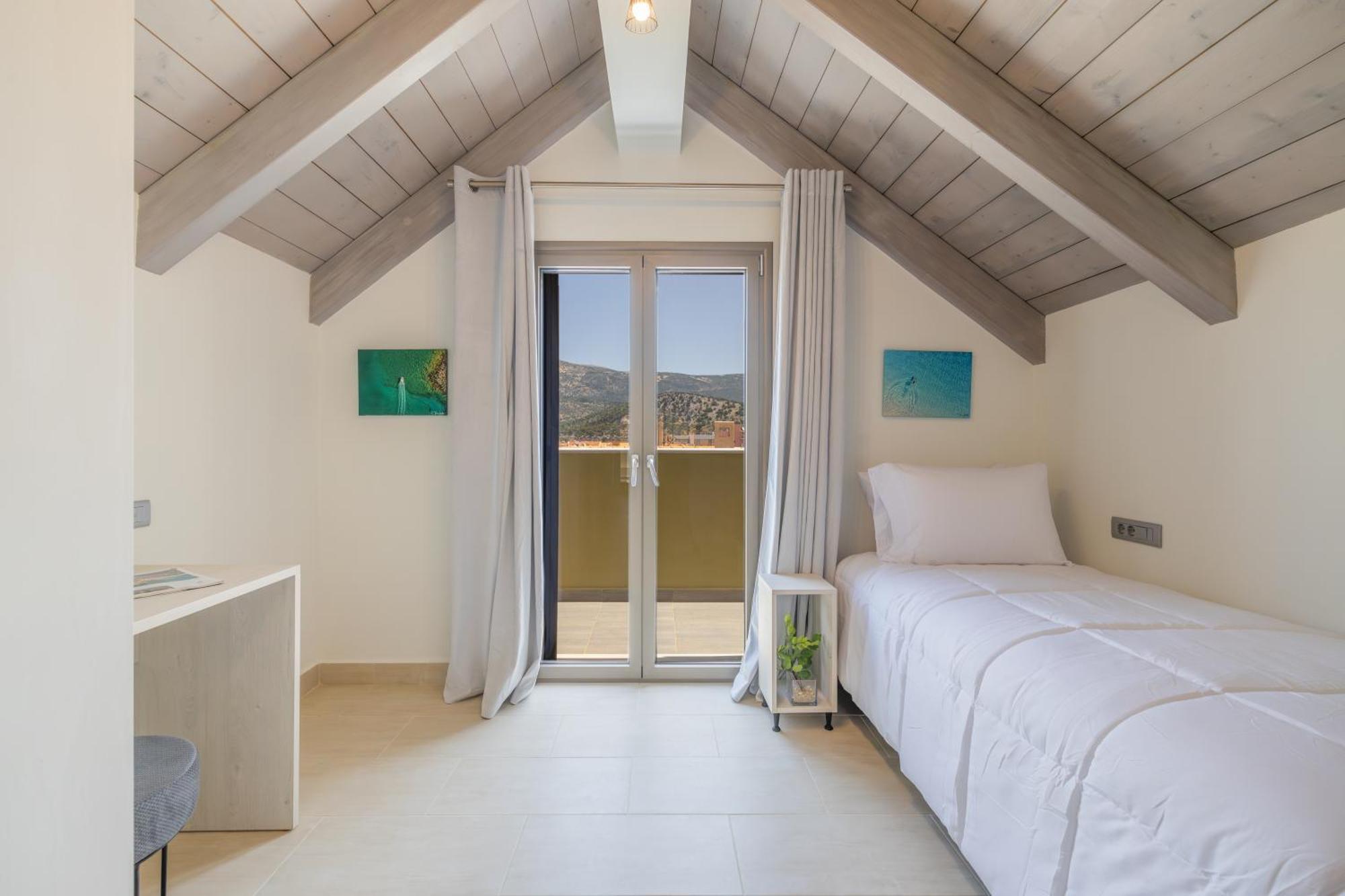 Am Suites Kefalonia アルゴストリオン エクステリア 写真