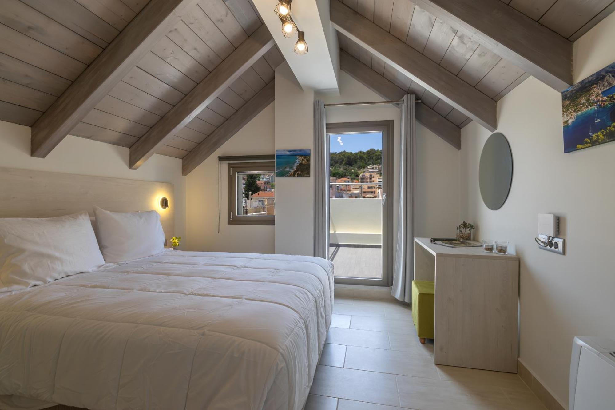 Am Suites Kefalonia アルゴストリオン エクステリア 写真