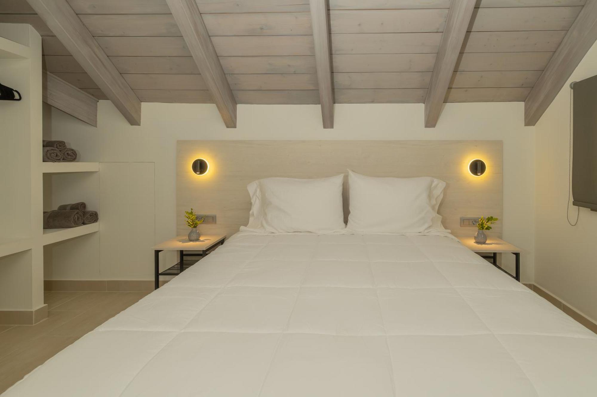Am Suites Kefalonia アルゴストリオン エクステリア 写真