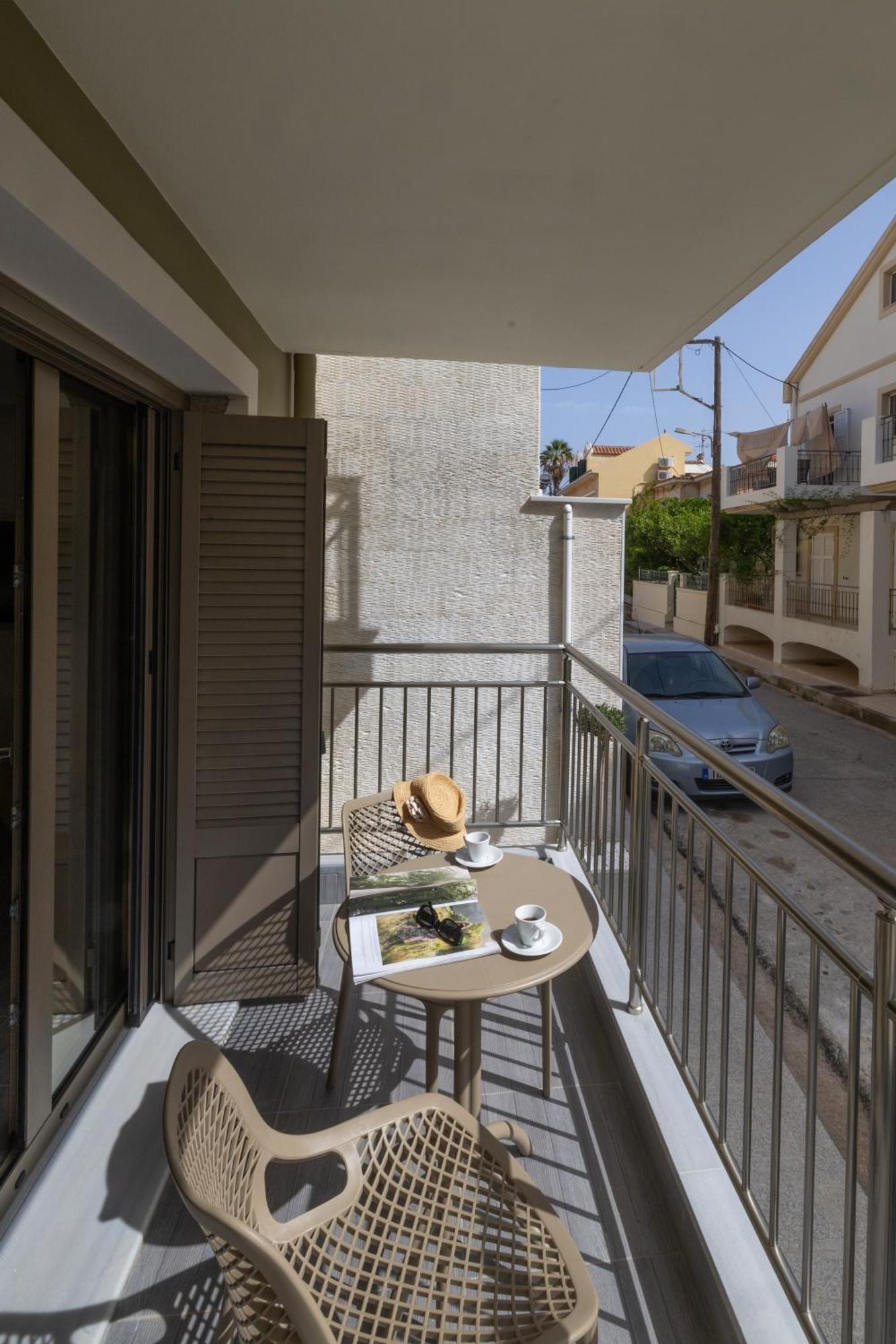 Am Suites Kefalonia アルゴストリオン エクステリア 写真